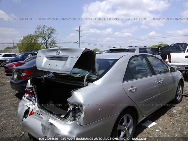 4T1BE32K45U096379 - 2005 TOYOTA CAMRY LE/XLE/SE SILVER photo 4