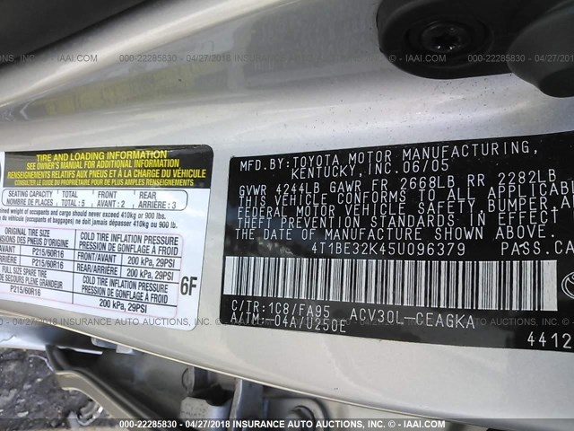 4T1BE32K45U096379 - 2005 TOYOTA CAMRY LE/XLE/SE 银色 照片 9