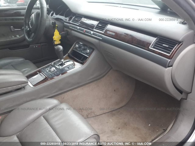 WAUML44E46N004339 - 2006 AUDI A8 L QUATTRO SILVER photo 5