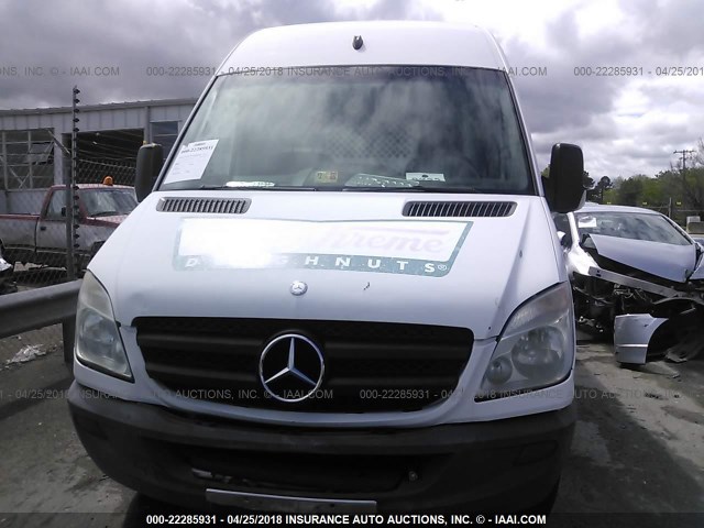 WD3PE8CC9B5550382 - 2011 MERCEDES-BENZ SPRINTER 2500 WHITE photo 6