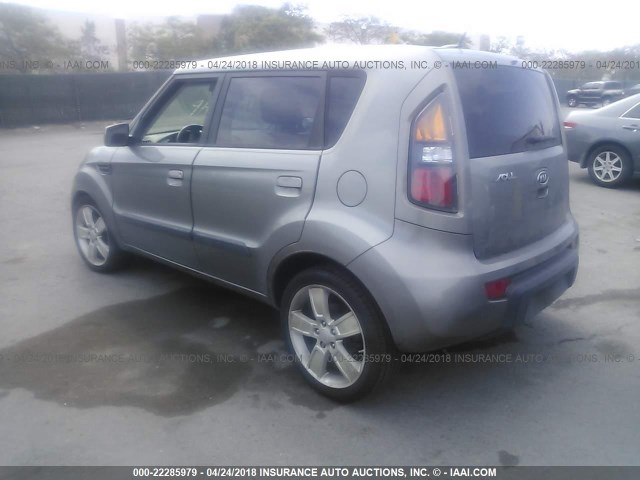 KNDJT2A25A7047704 - 2010 KIA SOUL +/!/SPORT GRAY photo 3