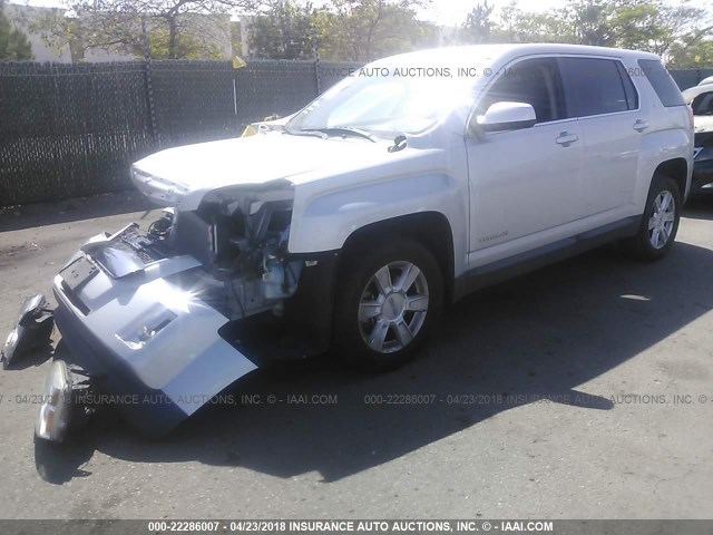 2GKALMEK5C6356912 - 2012 GMC TERRAIN SLE SILVER photo 2