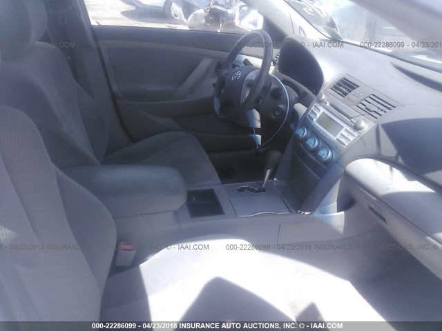 4T1BE46K49U853089 - 2009 TOYOTA CAMRY SE/LE/XLE Ақ фото 5