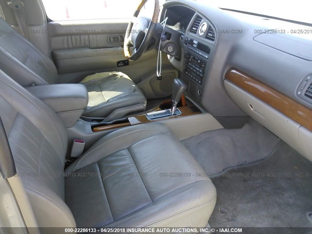 JNRDR09X11W204389 - 2001 INFINITI QX4 TAN photo 5