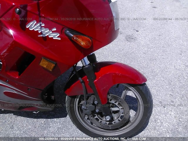 JKAEXMF107DA38532 - 2007 KAWASAKI EX250 F RED photo 5