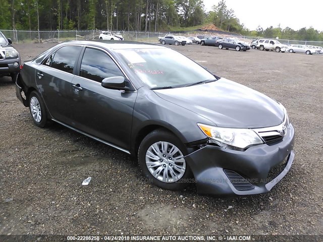 4T1BF1FK9CU197779 - 2012 TOYOTA CAMRY SE/LE/XLE ნაცრისფერი ფოტო 1