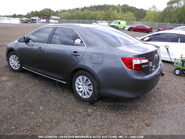 4T1BF1FK9CU197779 - 2012 TOYOTA CAMRY SE/LE/XLE ნაცრისფერი ფოტო 3