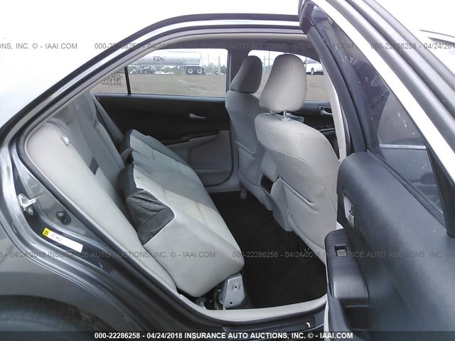 4T1BF1FK9CU197779 - 2012 TOYOTA CAMRY SE/LE/XLE ნაცრისფერი ფოტო 8