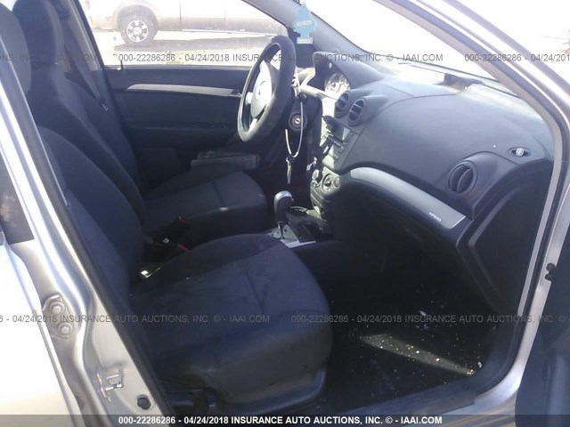 KL1TD5DE8BB139201 - 2011 CHEVROLET AVEO LS/LT 银色 照片 5