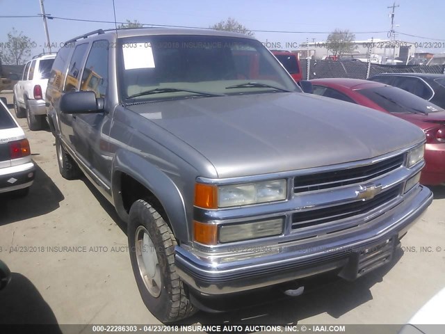 3GNFK16R3XG237157 - 1999 CHEVROLET SUBURBAN K1500 GOLD photo 1