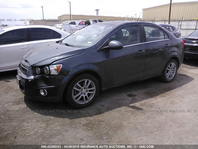 1G1JC5SH8D4121538 - 2013 CHEVROLET SONIC LT GRAY photo 2