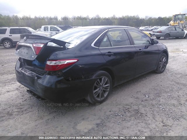 4T1BF1FK0FU935179 - 2015 TOYOTA CAMRY LE/XLE/SE/XSE BLACK photo 4