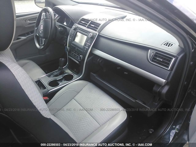 4T1BF1FK0FU935179 - 2015 TOYOTA CAMRY LE/XLE/SE/XSE BLACK photo 5