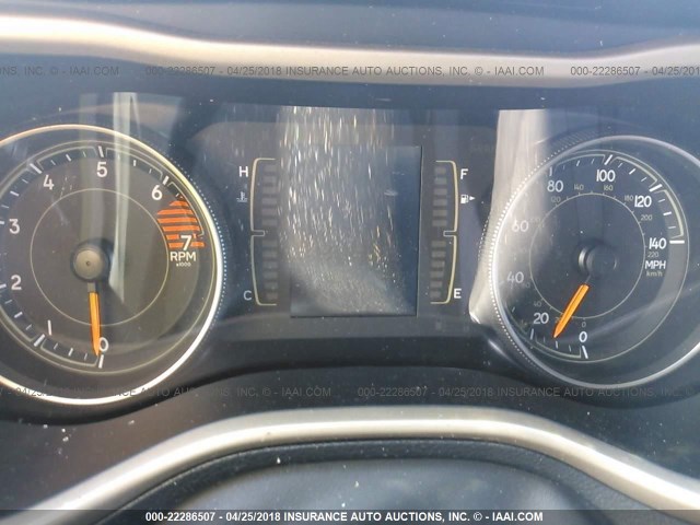 1C4PJLCB3JD553648 - 2018 JEEP CHEROKEE LATITUDE Siyah fotoğraf 7