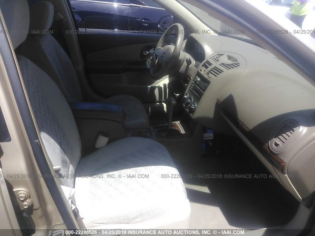 1G1ZT54805F246877 - 2005 CHEVROLET MALIBU LS 棕色 照片 5