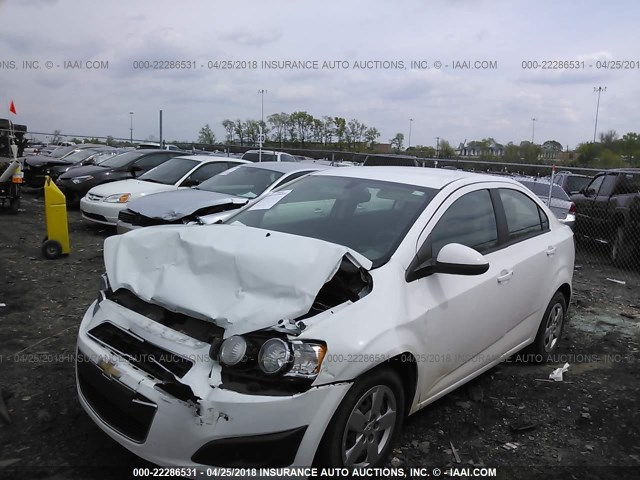 1G1JA5SH8F4180131 - 2015 CHEVROLET SONIC LS 白色 照片 2