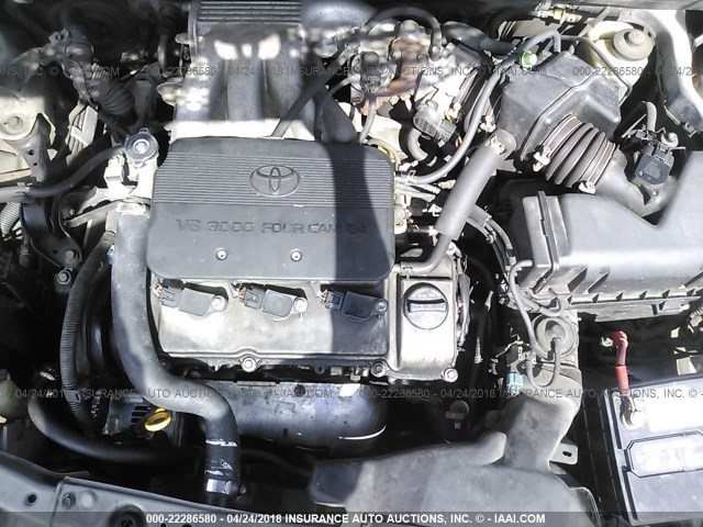 JTDBF30K120003860 - 2002 TOYOTA CAMRY LE/XLE/SE 银色 照片 10