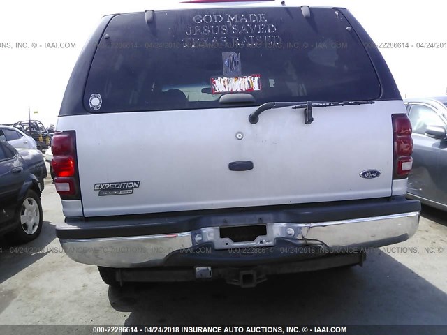1FMPU16L0YLA00726 - 2000 FORD EXPEDITION XLT SILVER photo 6