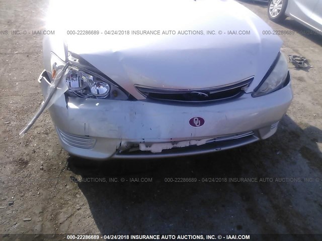 4T1BE32K95U970676 - 2005 TOYOTA CAMRY LE/XLE/SE SILVER photo 6
