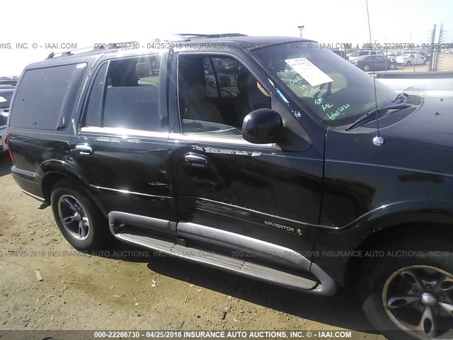 5LMPU28L9WLJ21199 - 1998 LINCOLN NAVIGATOR 黑色 照片 6