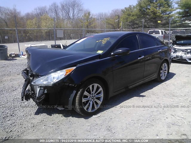 5NPEC4AC4BH304192 - 2011 HYUNDAI SONATA SE/LIMITED BLACK photo 2