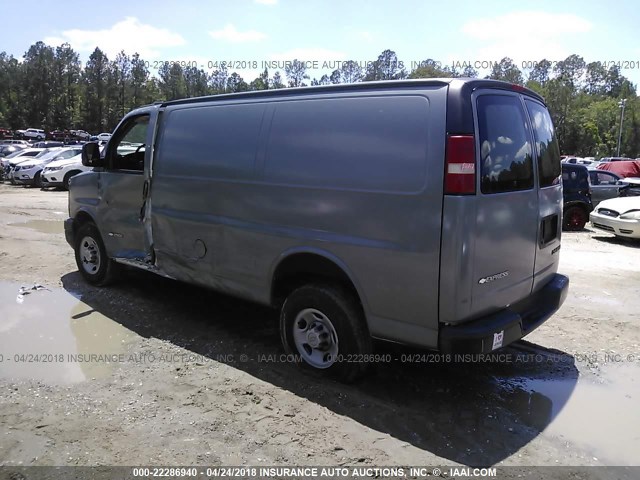 1GCGG25V751218965 - 2005 CHEVROLET EXPRESS G2500  GRAY photo 3