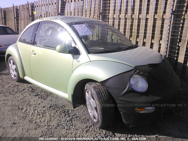 3VWDC21C41M415962 - 2001 VOLKSWAGEN NEW BEETLE GLX 绿色 照片 1