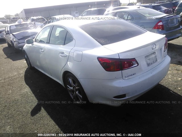 JTHBF5C21A5125786 - 2010 LEXUS IS 250 WHITE photo 3