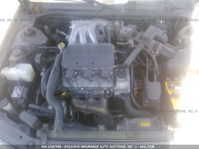 JT2BF28K1Y0258038 - 2000 TOYOTA CAMRY LE/XLE ნაცრისფერი ფოტო 10