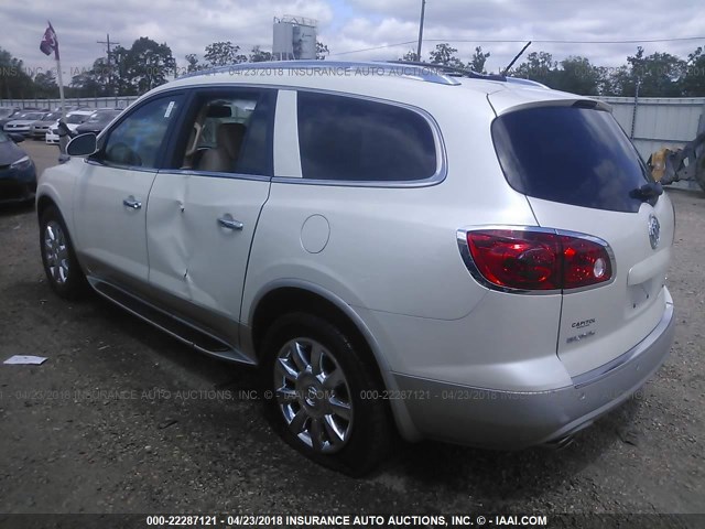 5GAKRBED1BJ404784 - 2011 BUICK ENCLAVE CXL WHITE photo 3