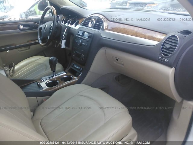5GAKRBED1BJ404784 - 2011 BUICK ENCLAVE CXL 白色 照片 5