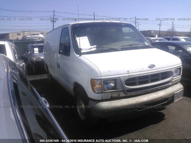 1FTRE14212HA67298 - 2002 FORD ECONOLINE E150 VAN WHITE photo 1