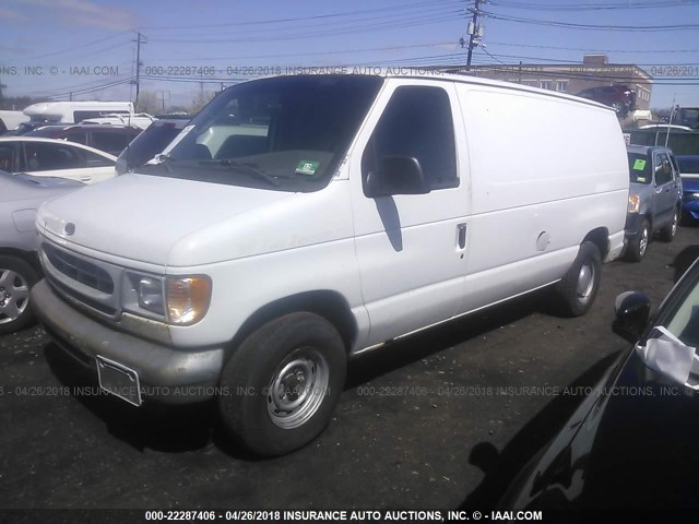 1FTRE14212HA67298 - 2002 FORD ECONOLINE E150 VAN WHITE photo 2