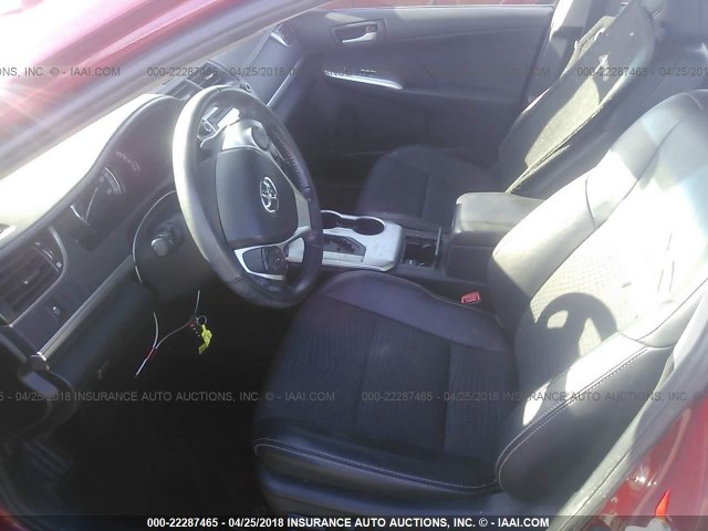 4T1BF1FK8CU551839 - 2012 TOYOTA CAMRY SE/LE/XLE RED photo 5