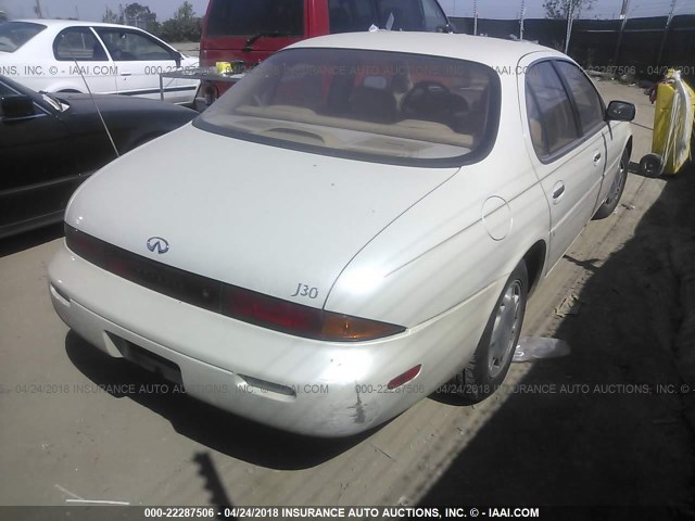 JNKAY21D1RM116080 - 1994 INFINITI J30 WHITE photo 4