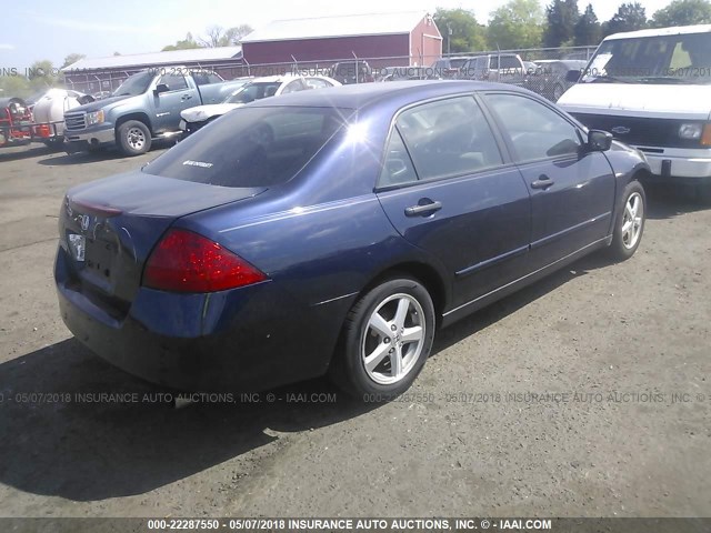 1HGCM56157A067777 - 2007 HONDA ACCORD VALUE BLUE photo 4