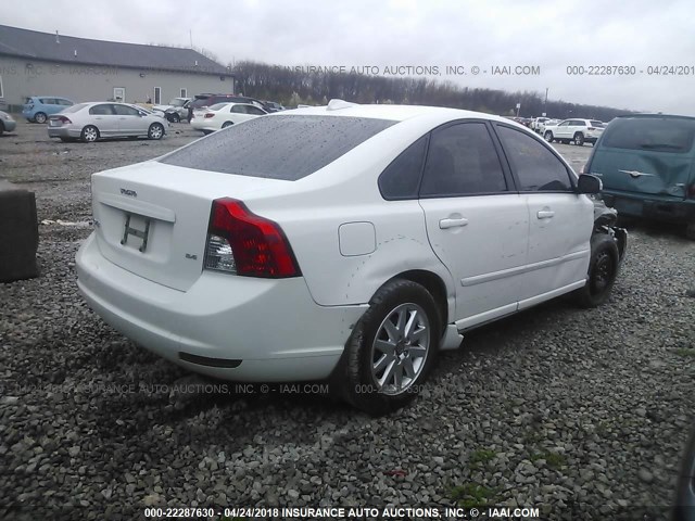 YV1MS382182358009 - 2008 VOLVO S40 2.4I WHITE photo 4