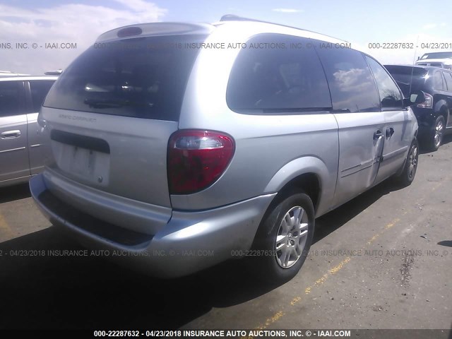 1D4GP24R05B294108 - 2005 DODGE GRAND CARAVAN SE SILVER photo 4