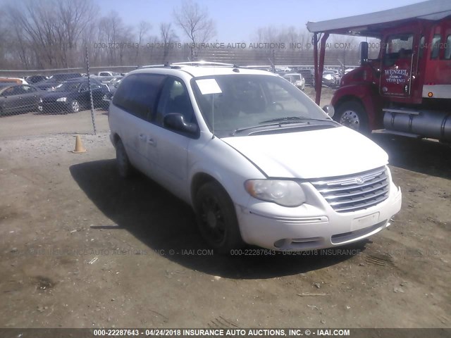 2C8GP64L05R508501 - 2005 CHRYSLER TOWN & COUNTRY LIMITED WHITE photo 1