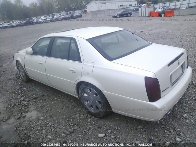 1G6KF57992U262736 - 2002 CADILLAC DEVILLE DTS WHITE photo 3