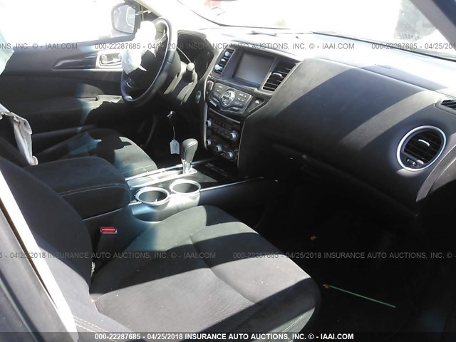 5N1AR2MN3EC615557 - 2014 NISSAN PATHFINDER S/SV/SL/PLATINUM 灰色 照片 5