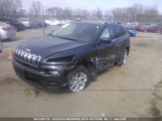 1C4PJMCS2HW588332 - 2017 JEEP CHEROKEE LATITUDE Szary zdjęcie 2