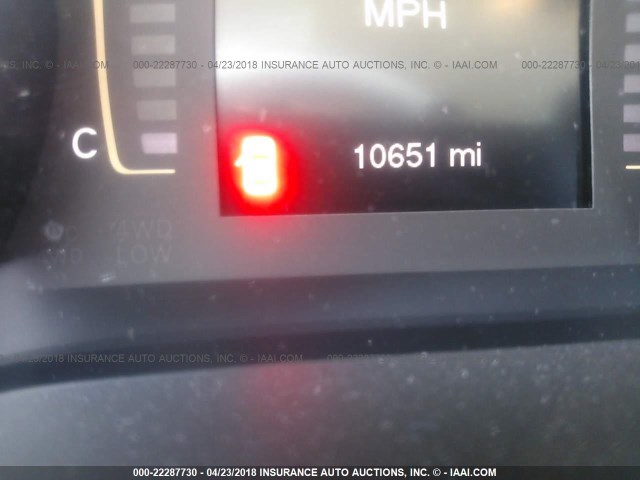 1C4PJMCS2HW588332 - 2017 JEEP CHEROKEE LATITUDE Szary zdjęcie 7