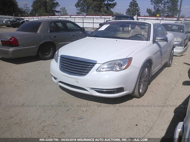 1C3BCBFGXCN250048 - 2012 CHRYSLER 200 LIMITED WHITE photo 2