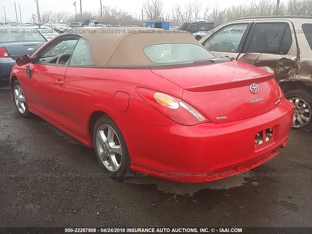 4T1FA38P66U083666 - 2006 TOYOTA CAMRY SOLARA SE/SLE RED photo 3