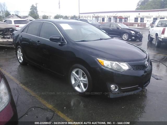 4T1BF1FK5DU649177 - 2013 TOYOTA CAMRY L/SE/LE/XLE 黑色 照片 1