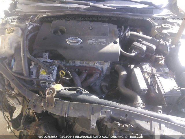 1N4AL11D52C116160 - 2002 NISSAN ALTIMA S/SL GOLD photo 10