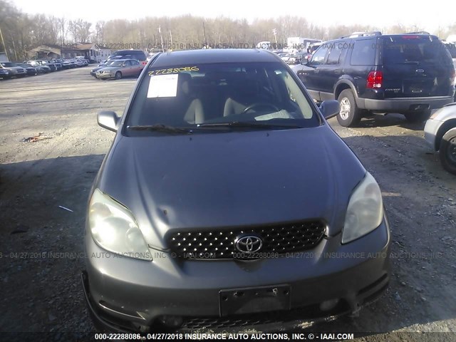 2T1KR32EX4C178910 - 2004 TOYOTA COROLLA MATRIX XR GRAY photo 6