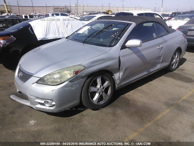 4T1FA38P77U111279 - 2007 TOYOTA CAMRY SOLARA SE/SLE ვერცხლისფერი ფოტო 2