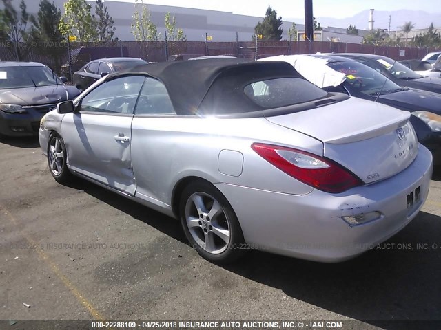 4T1FA38P77U111279 - 2007 TOYOTA CAMRY SOLARA SE/SLE ვერცხლისფერი ფოტო 3